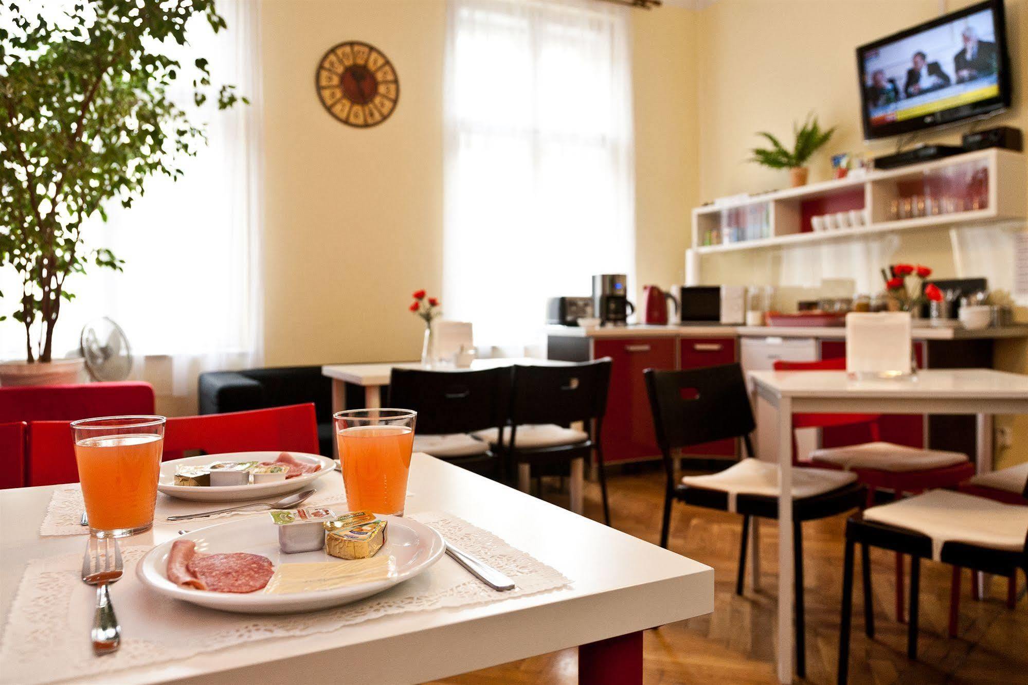 Enigma Hostel Krakow Dış mekan fotoğraf
